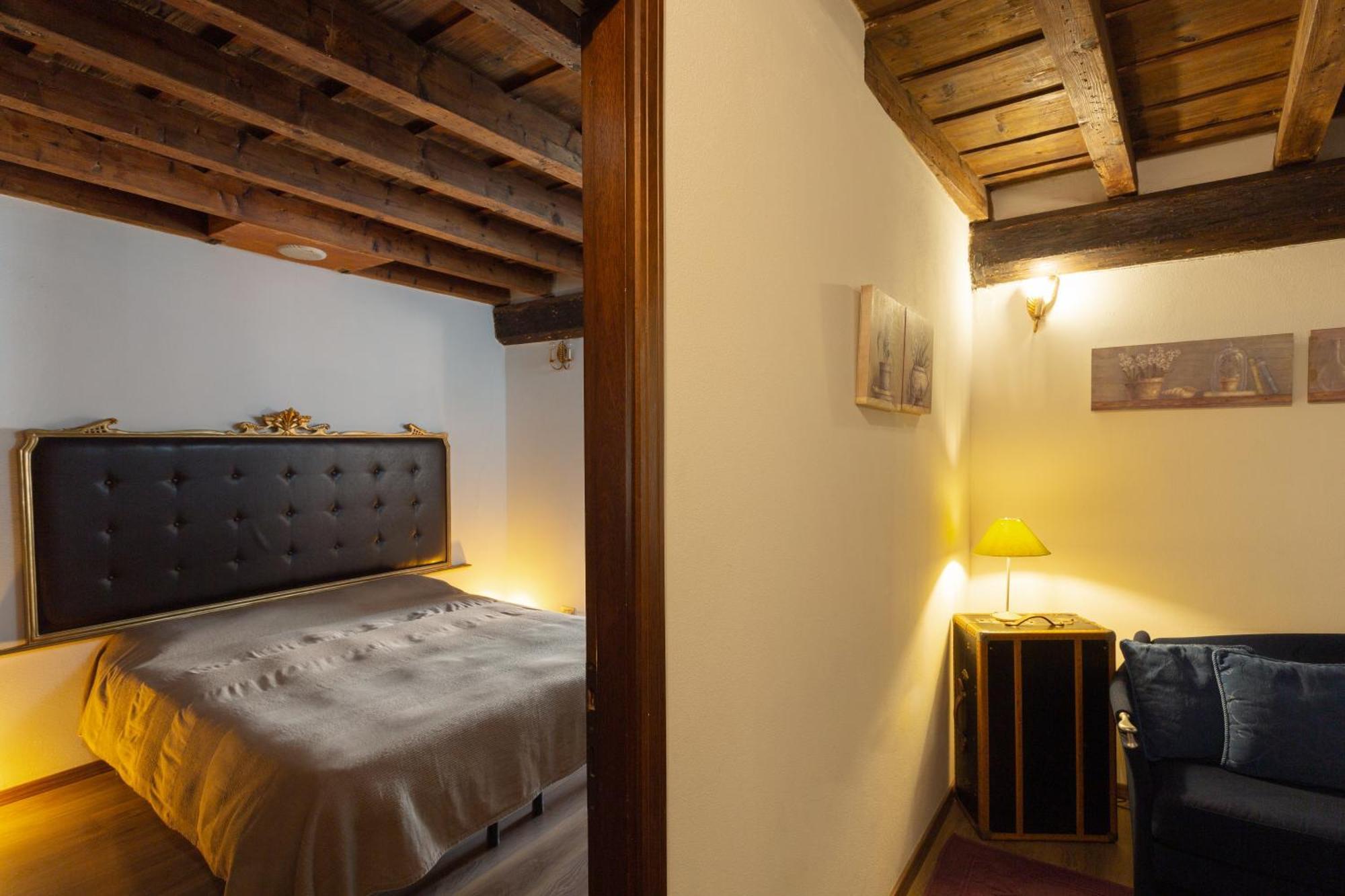La Castellana Apartment Bergamo Bagian luar foto