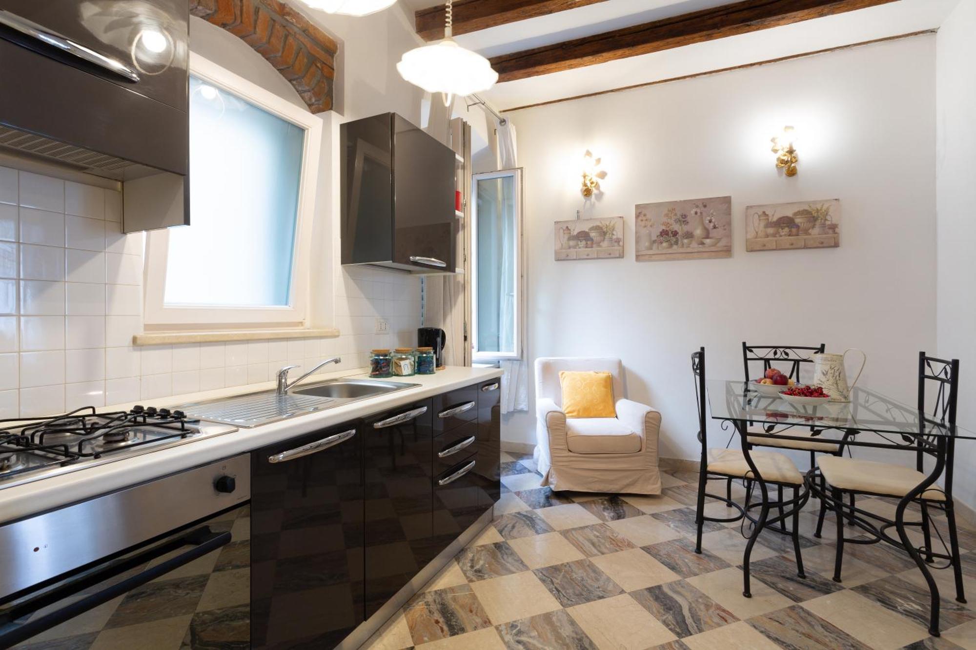 La Castellana Apartment Bergamo Bagian luar foto