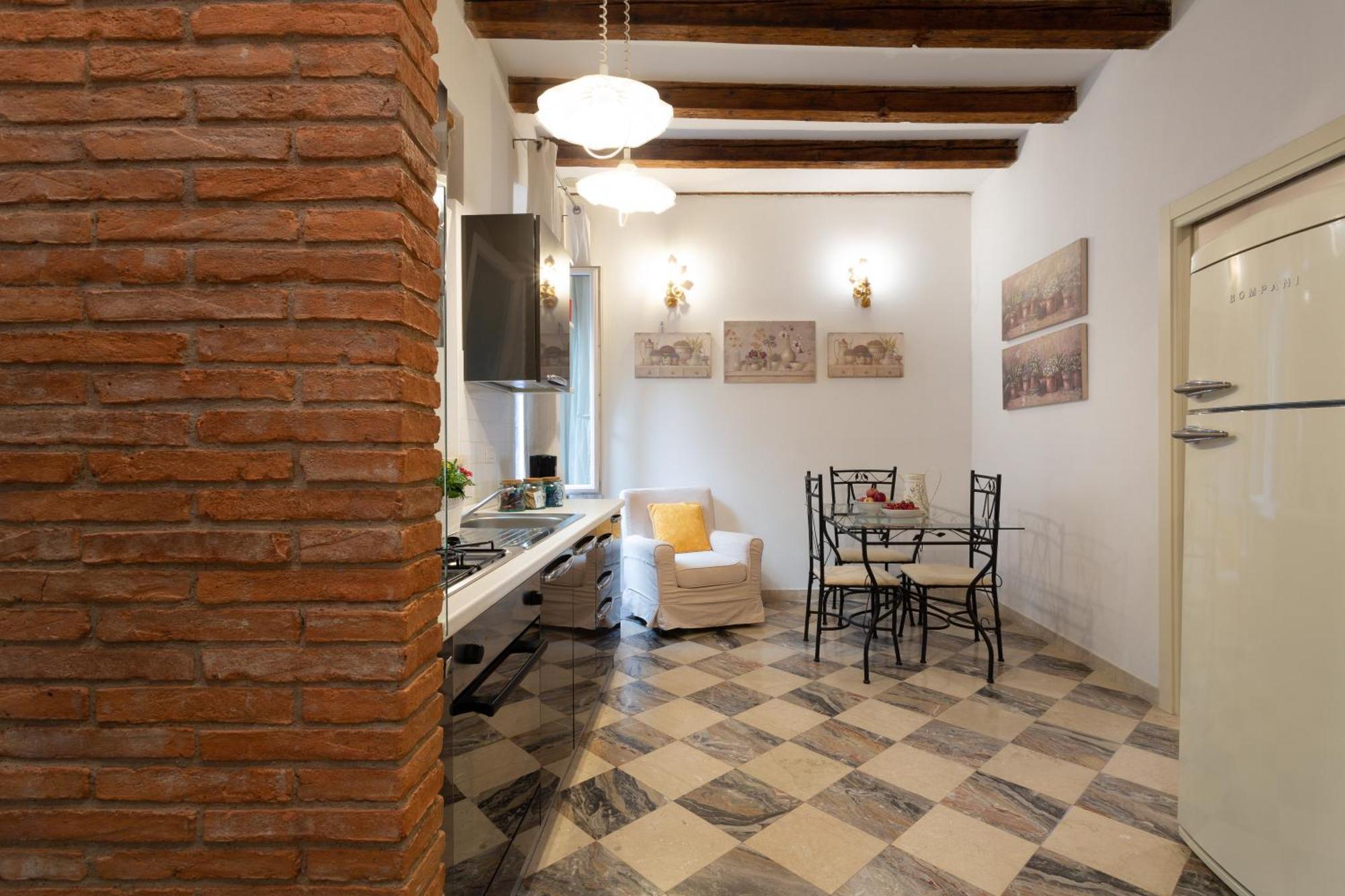 La Castellana Apartment Bergamo Bagian luar foto