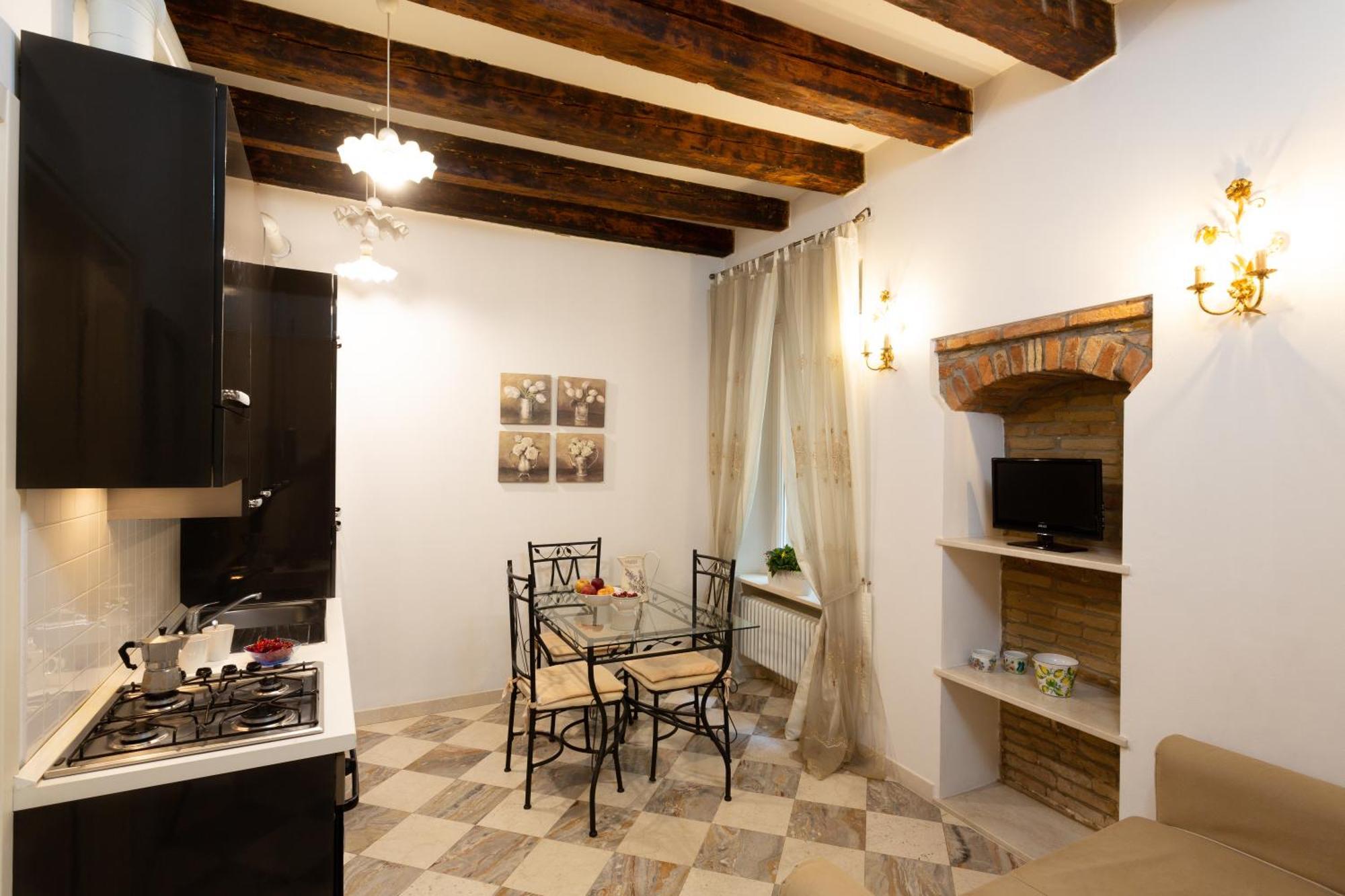 La Castellana Apartment Bergamo Bagian luar foto