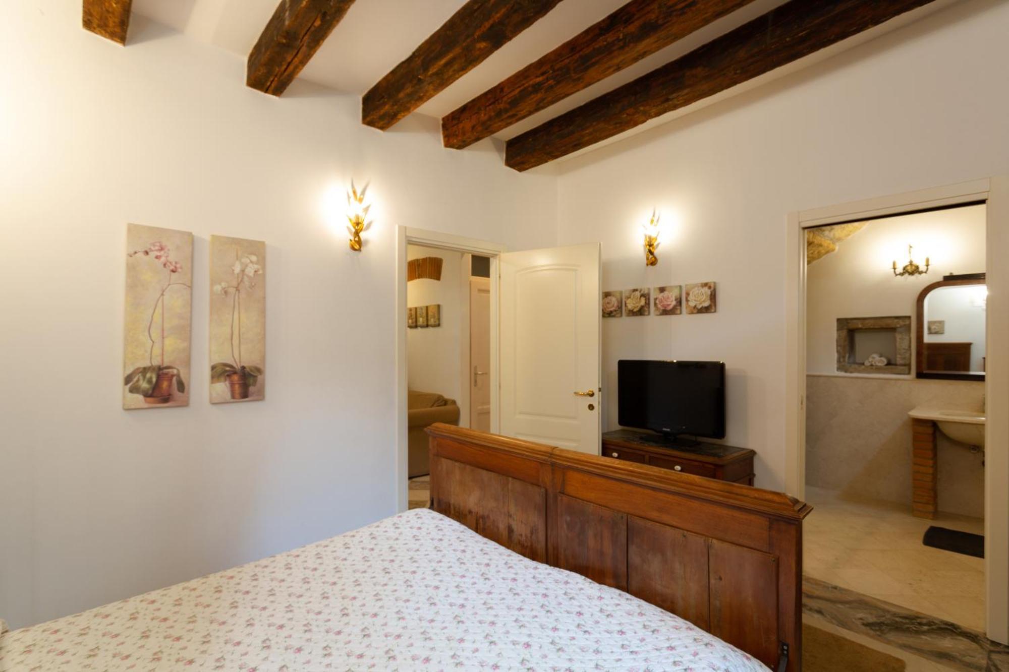 La Castellana Apartment Bergamo Bagian luar foto